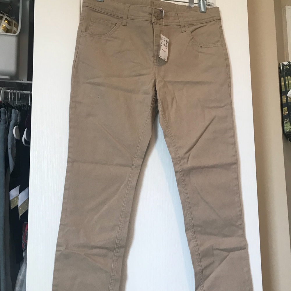 khaki pants